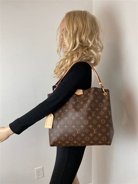 louis vuitton graceful vs neverfull|Louis Vuitton graceful pm reviews.